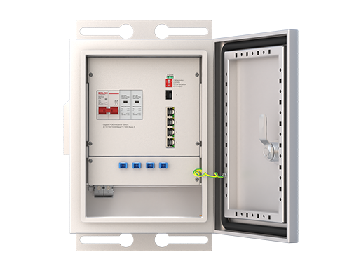 Boîte extérieure IP55, avec commutateur industriel non géré 1x1000 Base-X, 4x1/100/1000 Base-T PoE
