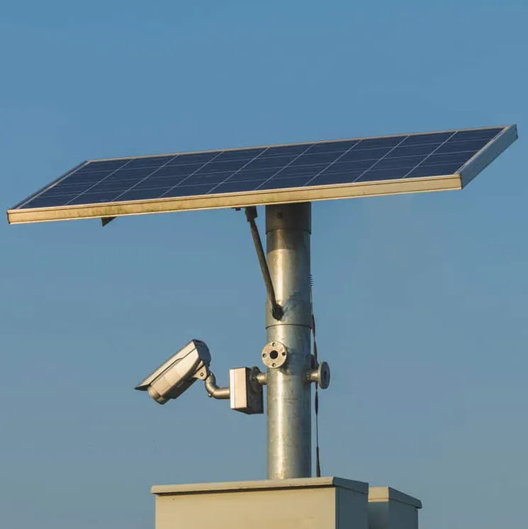 Exploiter la puissance du soleil: la montée des commutateurs PoE solaires à l'ère du réseautage durable